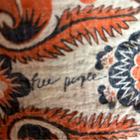 Free People gauzy lightweight Bohemian, Hobo, Gypsy shoulder bag - Picture 4 of 5